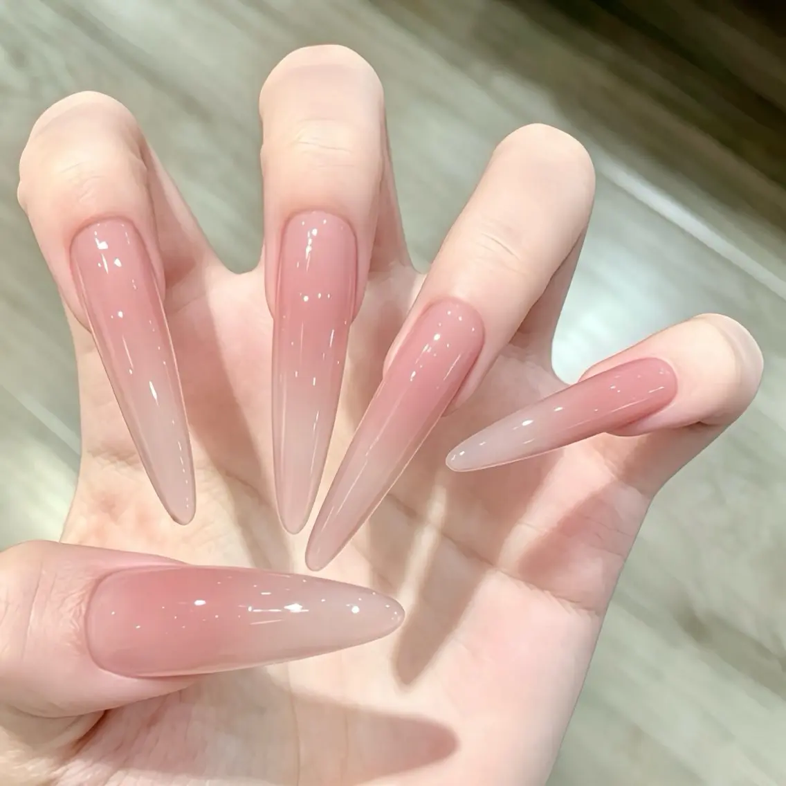ネイル オーロラネイル 長さ出し フラッシュネイル フレンチネイル ジェルネイル ハンドネイル Amee Nail Salonのネイルデザイン