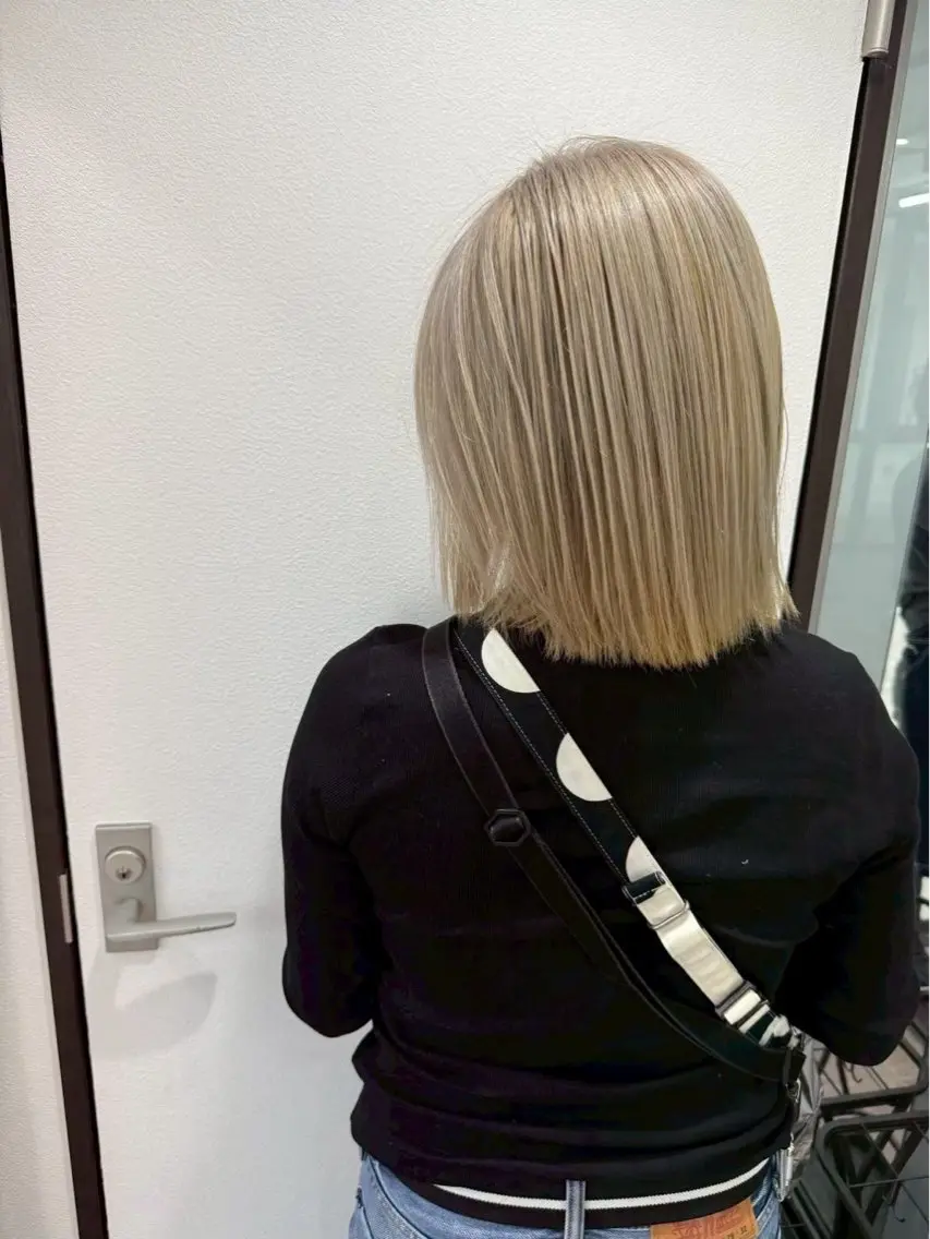 【カット不可】《ショート》💎全頭ブリーチ + 表面コーティングトリートメント💎¥8800​〜​の写真