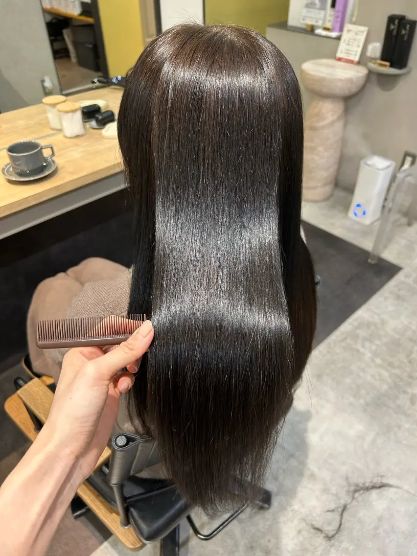 ロング パーマ 髪質改善 ストレートパーマ カット 縮毛矯正 トリートメント hubhair レイヤー/透明感のヘアスタイル