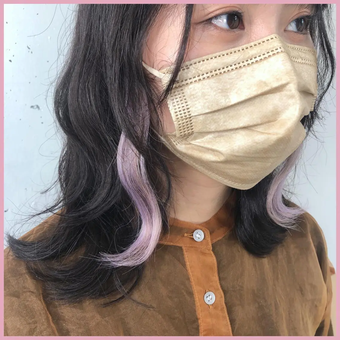 セミロング カラー パーマ ヘアアレンジ 編み込みエクステ シールエクステ ベージュカラー イヤリングカラー インナーカラー 八巻 晴香のヘアスタイル