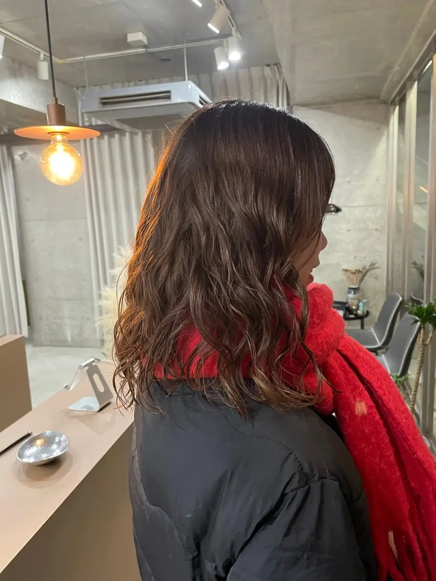ミディアム カラー パーマ カット ヘアカラー 表参道🌿赤み消し カラー/チナツのヘアスタイル