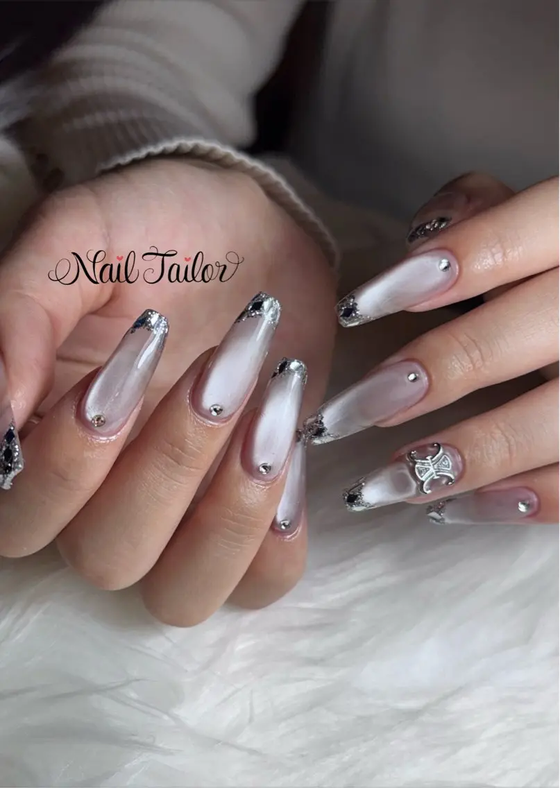 ネイル フレンチネイル ガラスフレンチ 氷ネイル・うるうるネイル ロングネイル マグネットネイル ハンドネイル NailTailor ネイルテイラーのネイルデザイン