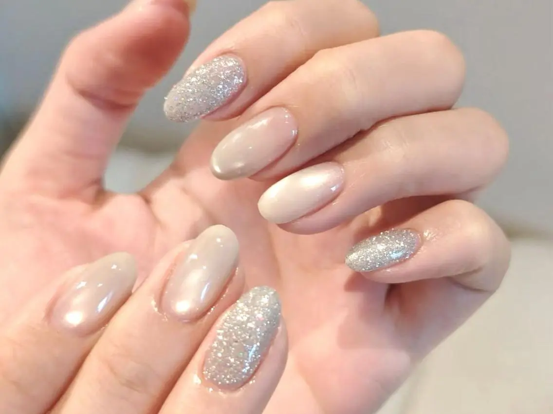 ネイル ジェルネイル ミディアムネイル オフィスネイル ワンカラーネイル シンプルネイル 🌷Hana 🌷のネイルデザイン
