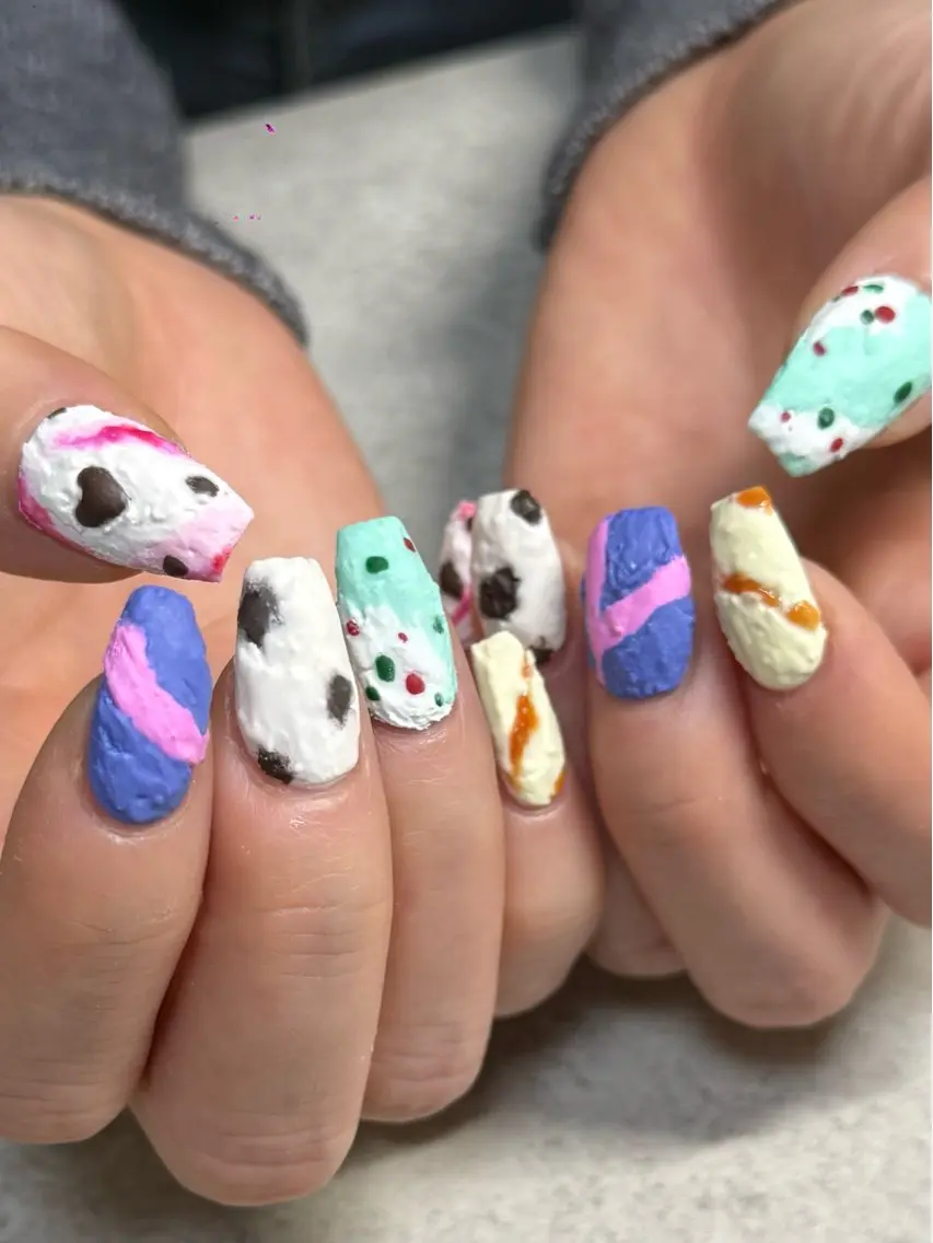 ネイル ハンドネイル ネイルルーム チャームのネイルデザイン