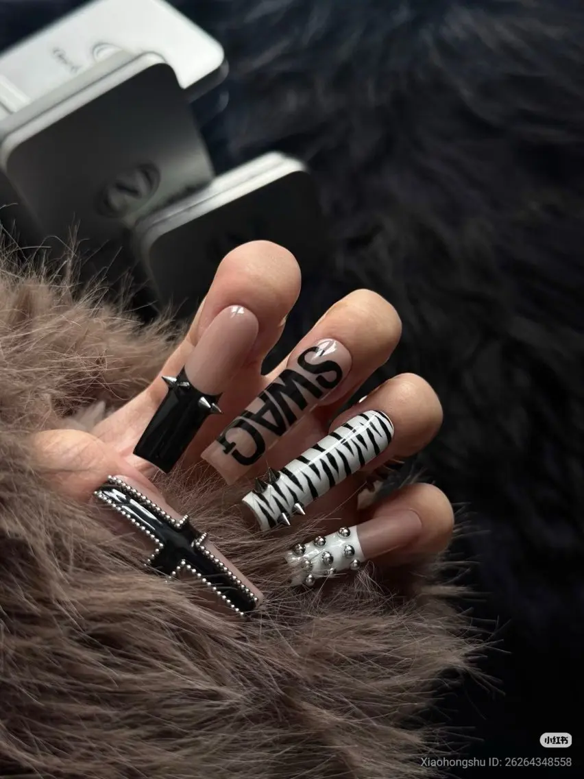 ネイル ハンドネイル HAPPI NAIL CALINのネイルデザイン