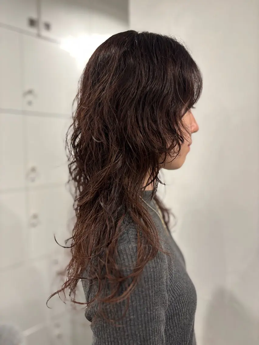 ロング パーマ ハイレイヤー レイヤーカット カット パーマ 細野 菜月のヘアスタイル