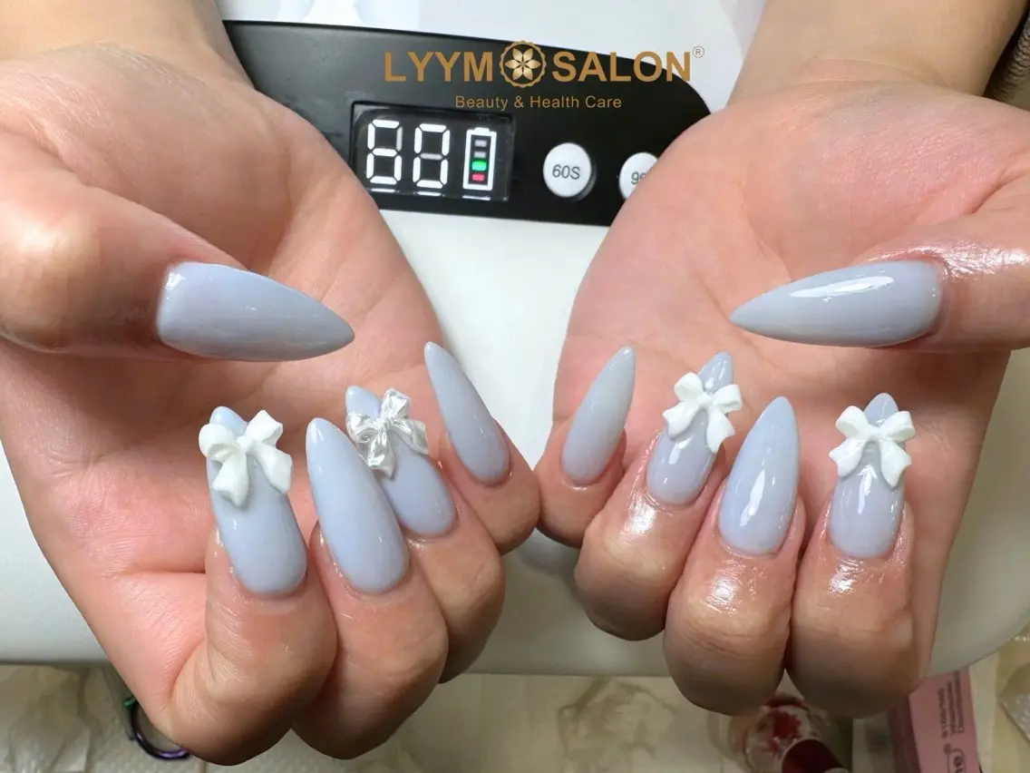 ネイル 長さ出し 韓国ネイル ワンカラーネイル リボン シンプルネイル ハンドネイル LYYM Salonのネイルデザイン