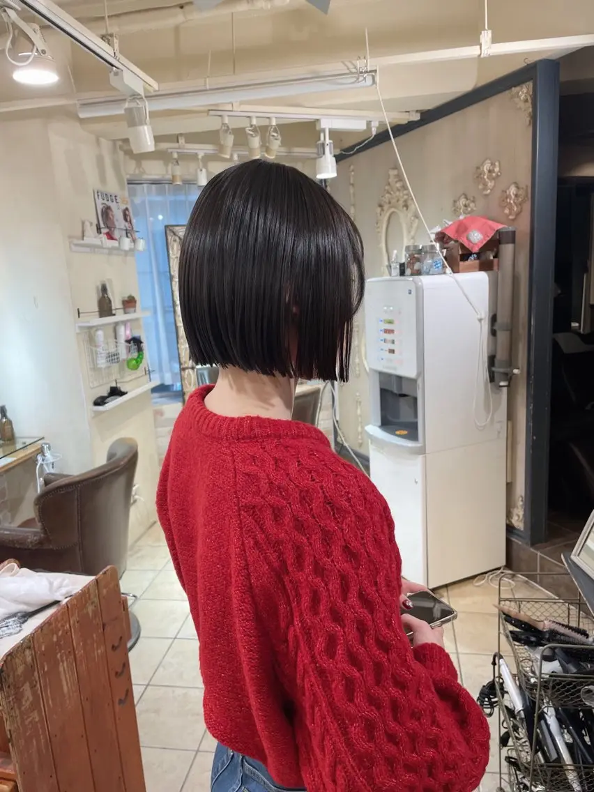ショート ボブ カット トリートメント 切りっぱなしボブ ソノキユウカのヘアスタイル