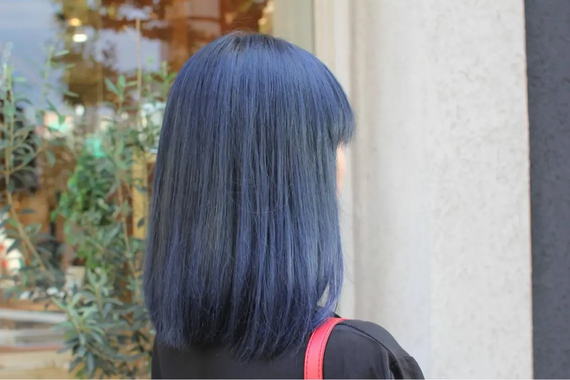 ミディアム カラー ブルーカラー CoCooN 店長 さのえみのヘアスタイル