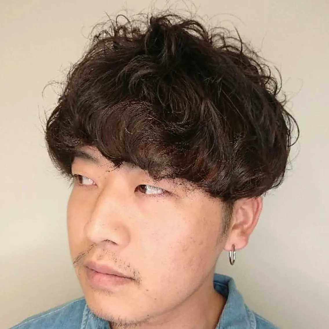 メンズ パーマ メンズブリーチ マッシュ メンズパーマ スパイラルパーマ ブリーチ/ヘアケア/ 艶髪/イギチハルのヘアスタイル