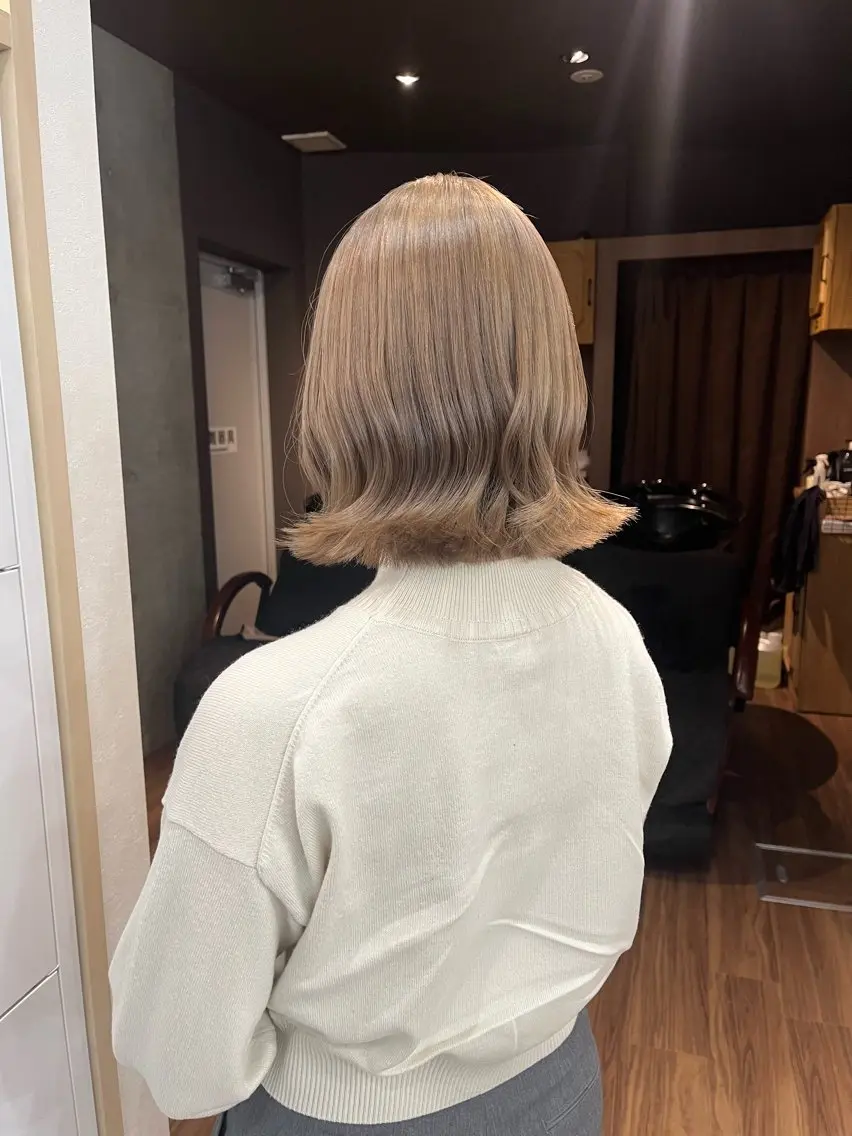 ショート カラー カット ヘアカラー 🪽髪質改善縮毛矯正 🤍MIU🤍のヘアスタイル