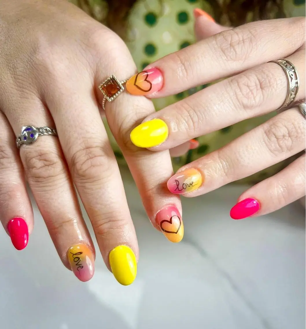 ネイル アートネイル 成人式 ジェルネイル ニュアンスネイル ネイルチップ Kora Nailのネイルデザイン