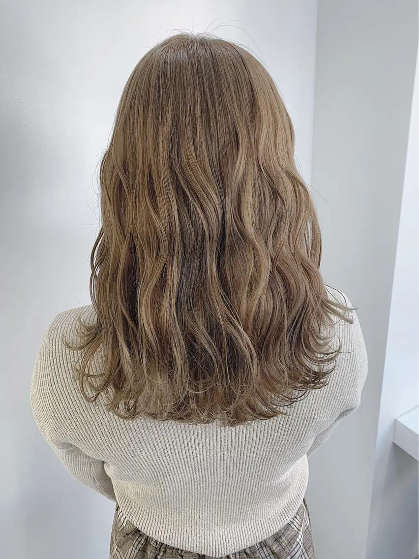 🌱3回目以降のお客様🌱ブリーチあり✨カット +ダブルカラー+自社開発ウォータートリートメントの写真