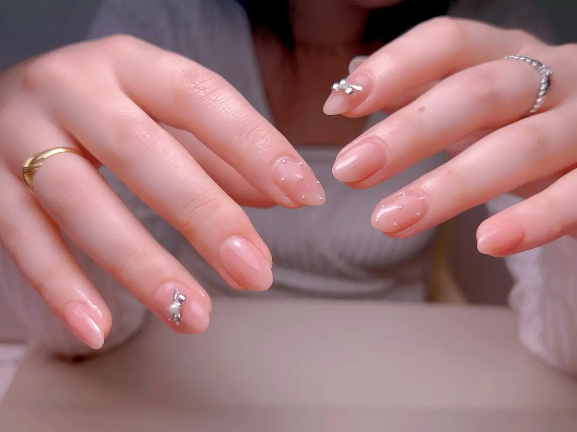 ネイル フレンチネイル ジェルネイル グラデーション 韓国ネイル マグネットネイル ハンドネイル 【長さ出し】 IRIS NAILのネイルデザイン