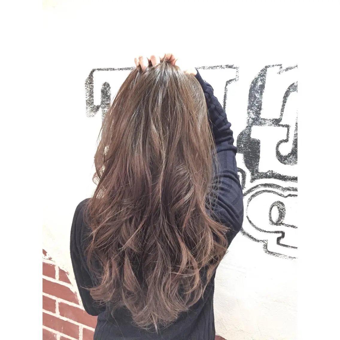 ロング EIGHT plum TOKIOリミテッドのヘアスタイル