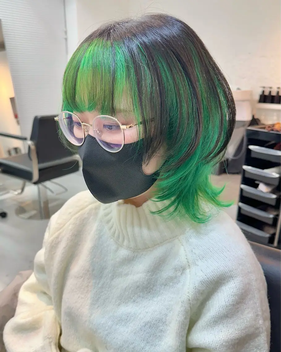 ミディアム カラー ブリーチ ケアブリーチ ダブルカラー インナーカラー ウルフカット カット ヘアカラー トリートメント インナーカラー/レイ ヤーカット♡/マキシのヘアスタイル