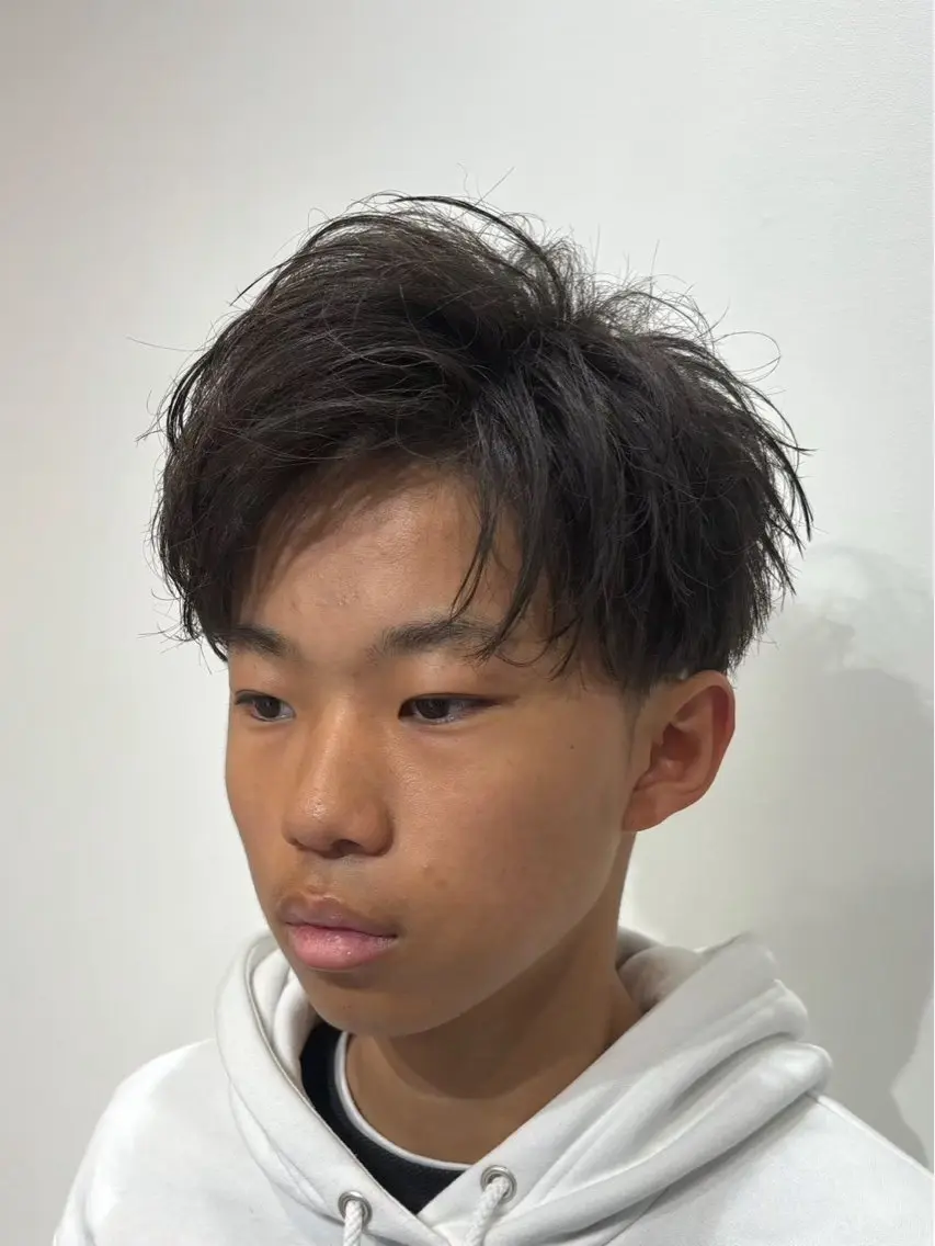 メンズ アップバング 金子 遥人のヘアスタイル