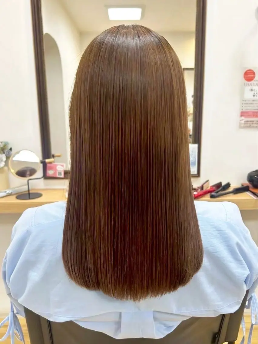 ミディアム ヘアカラー トリートメント ヘッドスパ MOLLA 大井陽菜のヘアスタイル