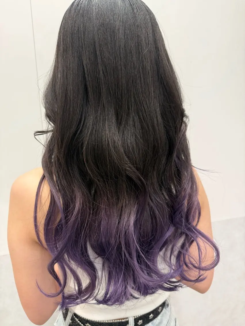 ミディアム カラー ブリーチ ケアブリーチ グラデーションカラー ラベンダーカラー パープルカラー ヘアカラー インナーカラー 推し ブリーチ 髪質改善のヘアスタイル