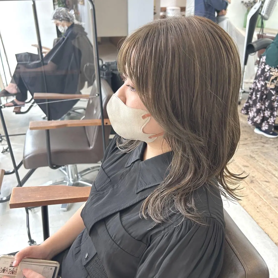 ミディアム カット ヘアカラー トリートメント 綿貫 美雪のヘアスタイル