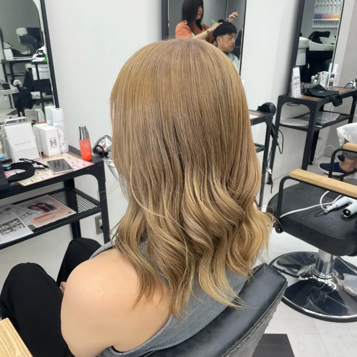 ミディアム カラー パーマ ヘアアレンジ メンズ キッズ ネイル マツエク・マツパ アイブロウ mona/ ストレートスタイル✨のヘアスタイル