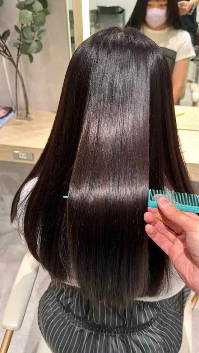 縮毛矯正モデル募集🌿クセや広がりを抑え、毎日扱いやすい自然なストレートヘアへ導きます。の写真