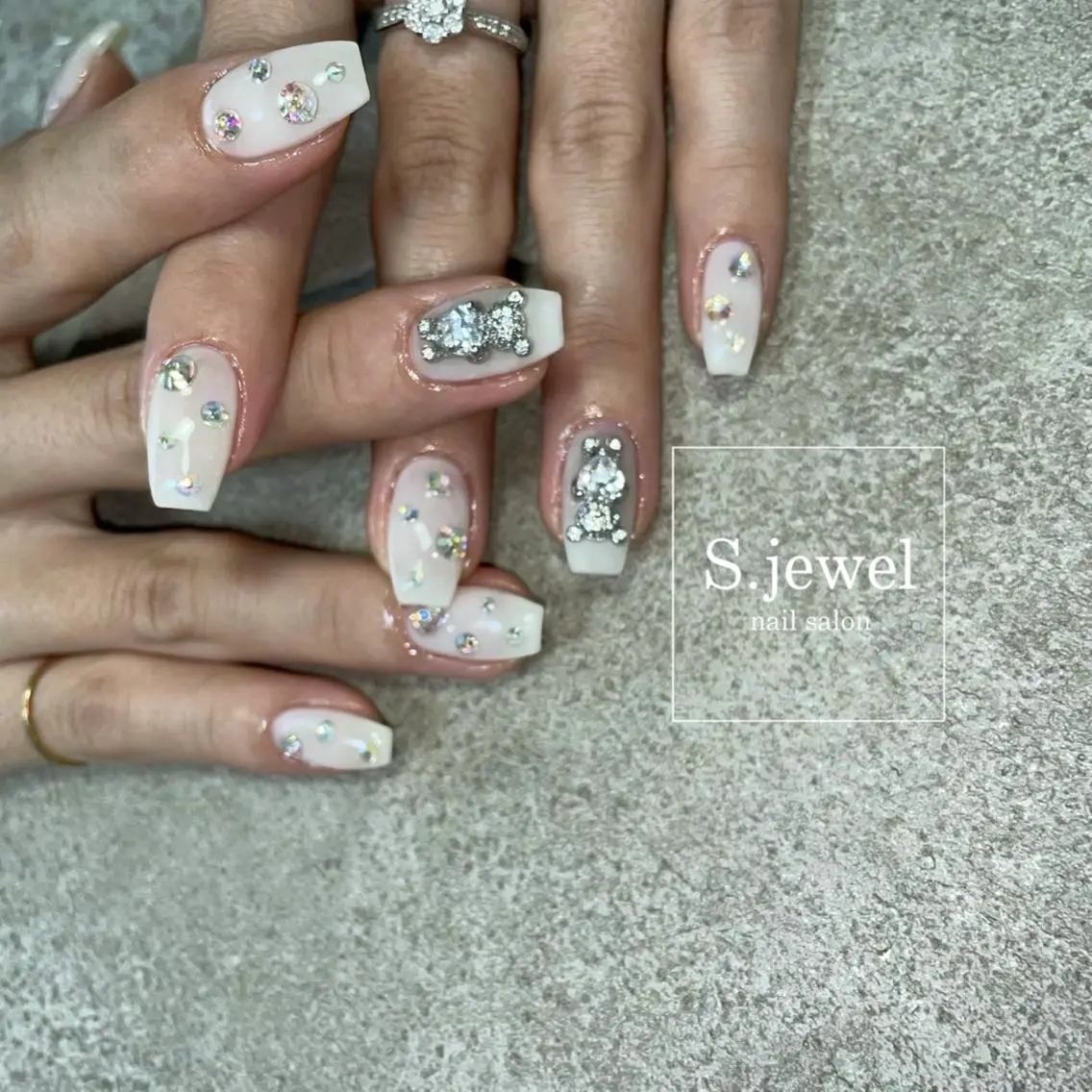 ネイル S. JEWELのネイルデザイン