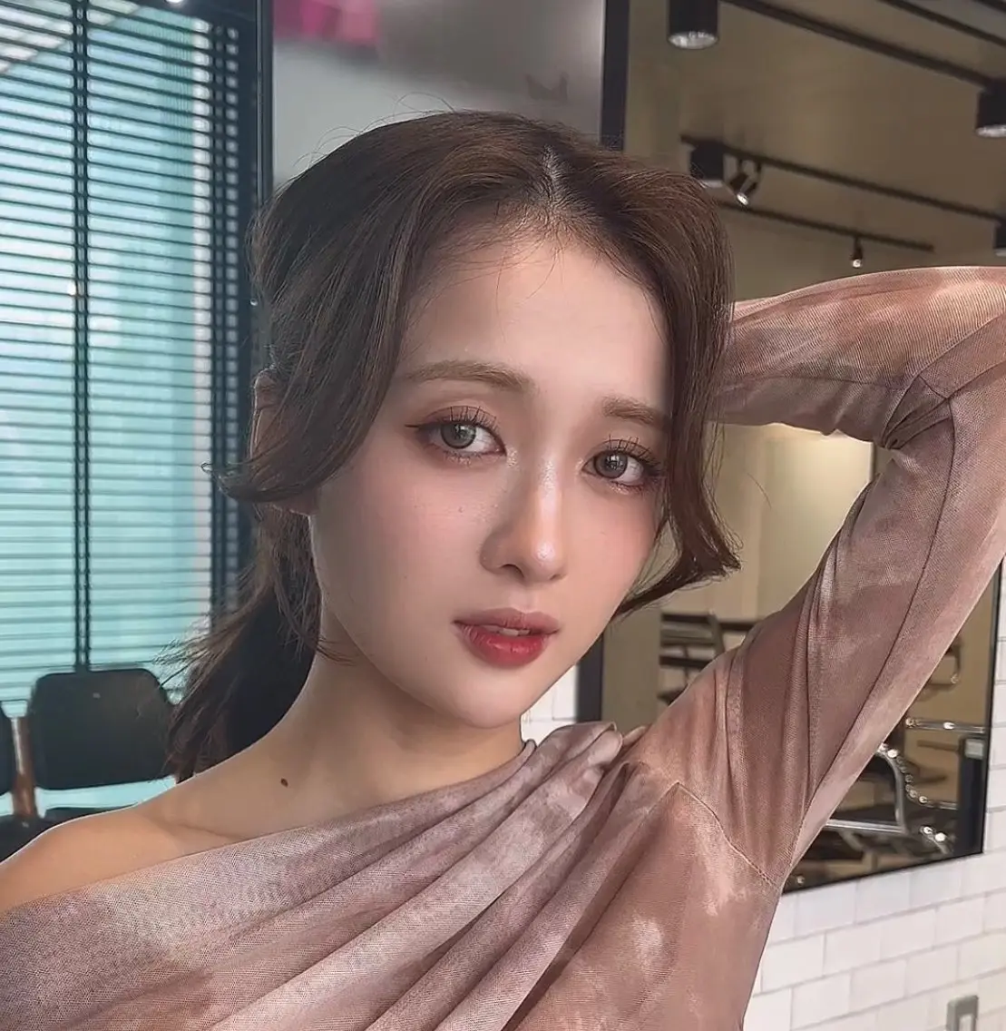 セミロング カラー カット ヘアカラー トリートメント 🌫️大人韓国ヘア 🌫️naoyaのヘアスタイル