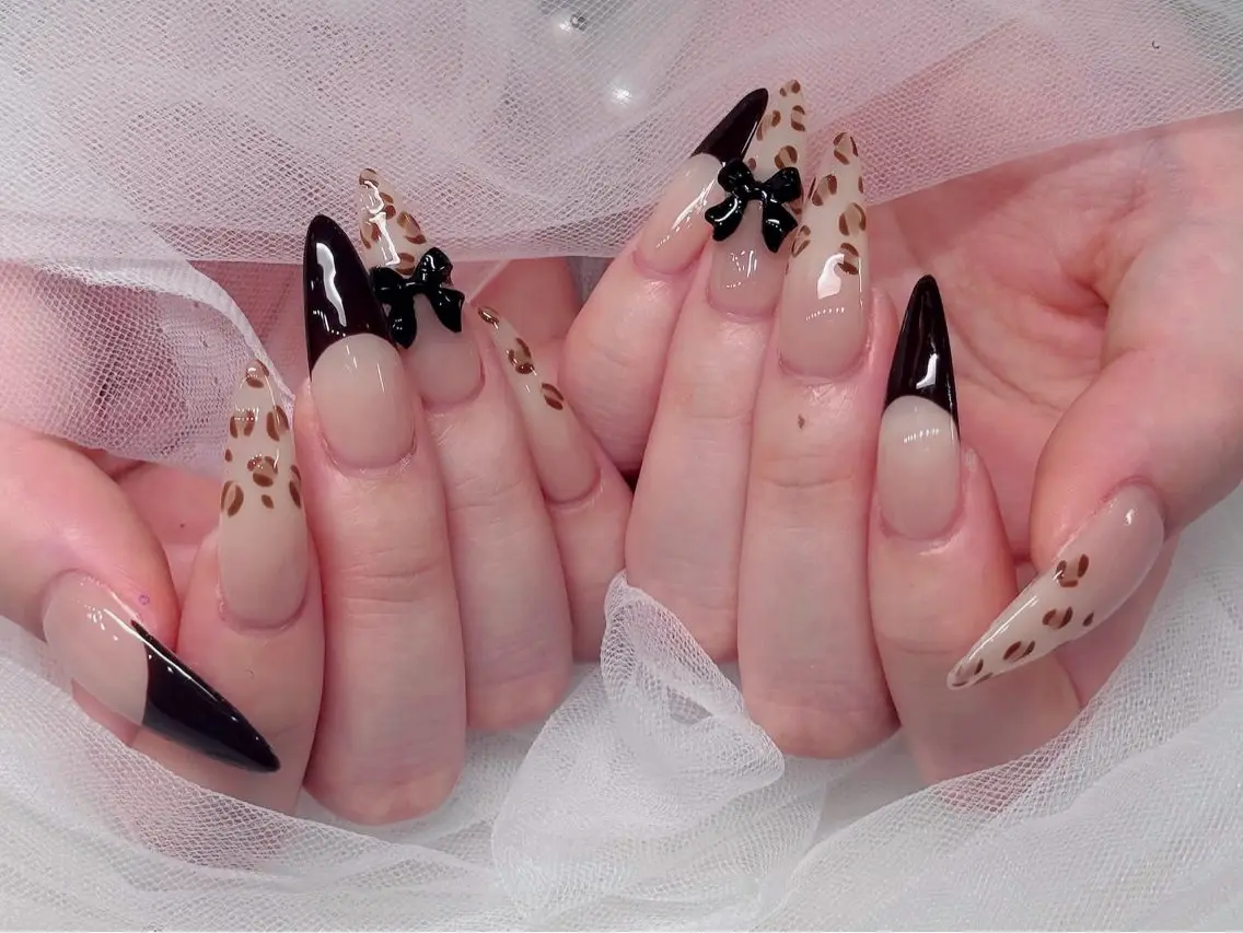 ネイル 長さ出し ジェルネイル 氷ネイル・うるうるネイル マグネットネイル 持ち込み Mi nailsのネイルデザイン