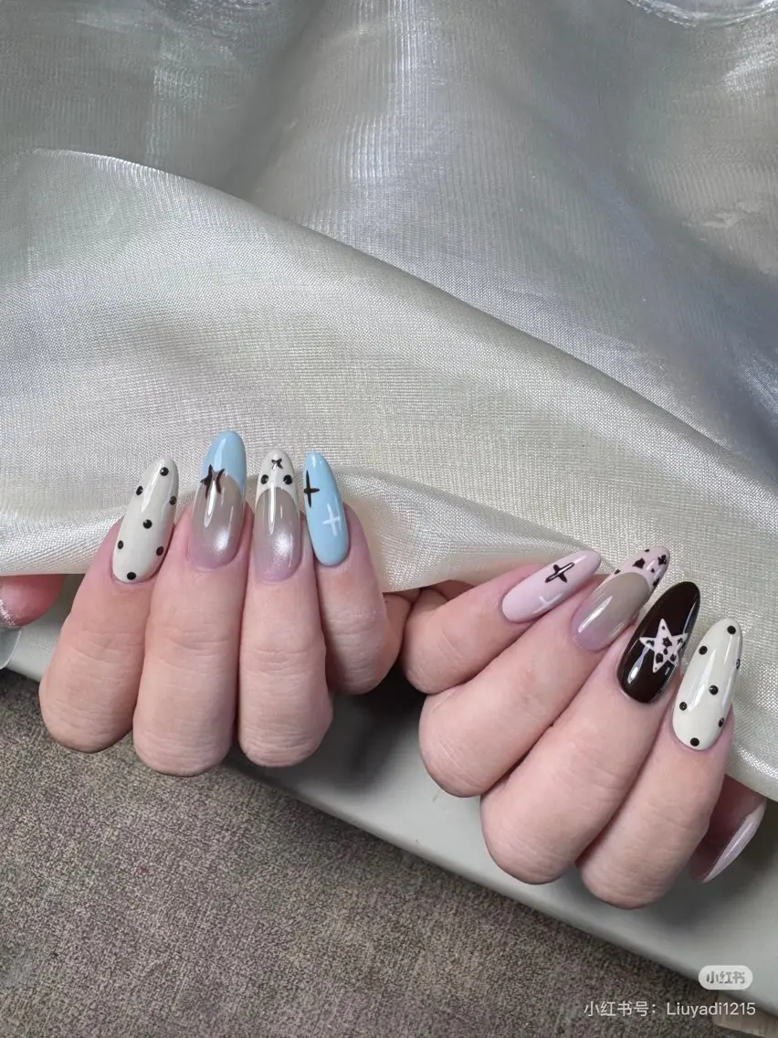ネイル オーロラネイル チークネイル フットネイル フレンチネイル ジェルネイル NEW NAIL💞 Ka Kaのネイルデザイン