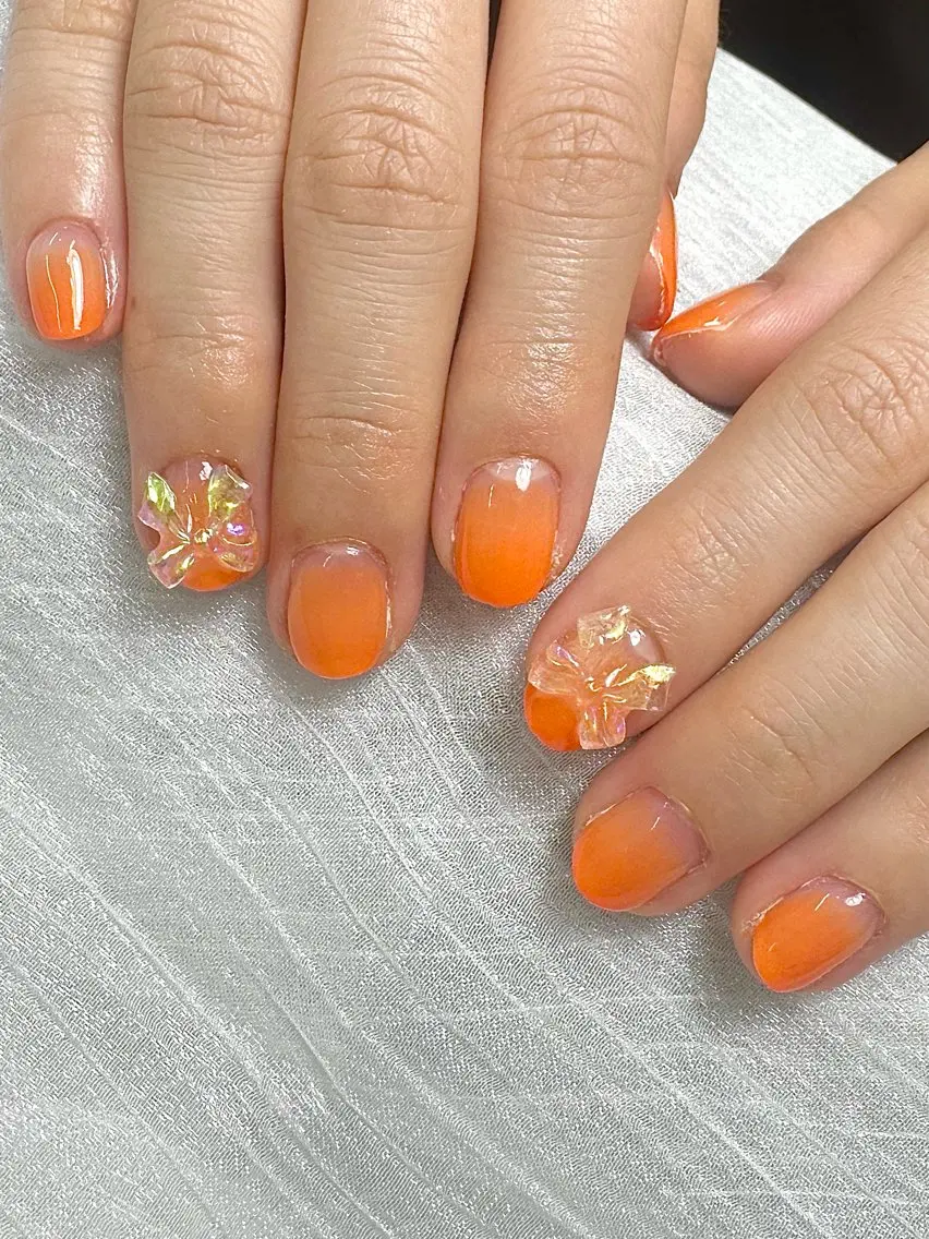 ネイル オレンジ ハンドネイル ANNE綾瀬店 𝓜𝓲𝓴𝓾のネイルデザイン