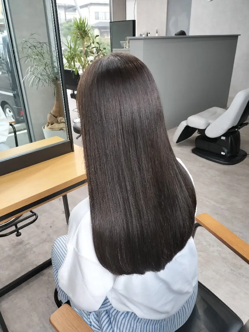 ロング カット 縮毛矯正 トリートメント S. Hitomiのヘアスタイル