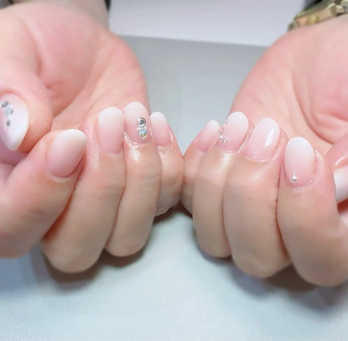 ネイル グラデーション オフィスネイル シンプルネイル 冬ネイル nailsalon urümのネイルデザイン