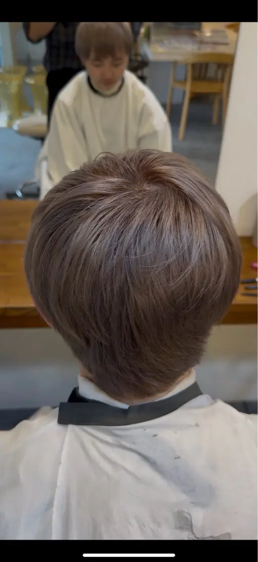 ショート カット ヘアカラー トリートメント 波巻き/シャドウ /フェザー/有馬琉翔のヘアスタイル