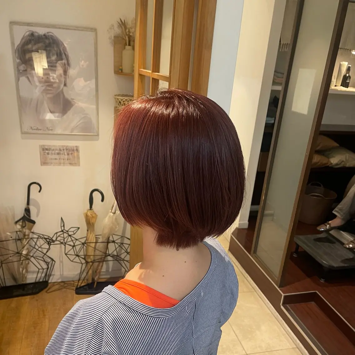 ショート カラー ピンクカラー 秋元 佳乃のヘアスタイル