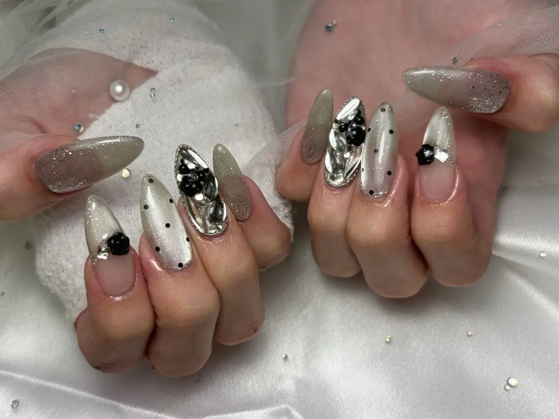 ネイル ハンドネイル Mana ·͜· ❤︎のネイルデザイン