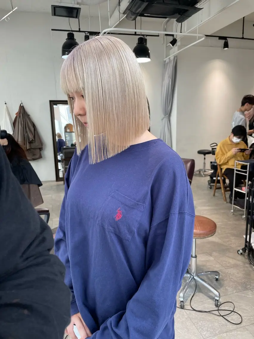 ショート カラー カット ヘアカラー トリートメント ヘアセット 💜ハイトーン💛 マジカルかいちゃんのヘアスタイル