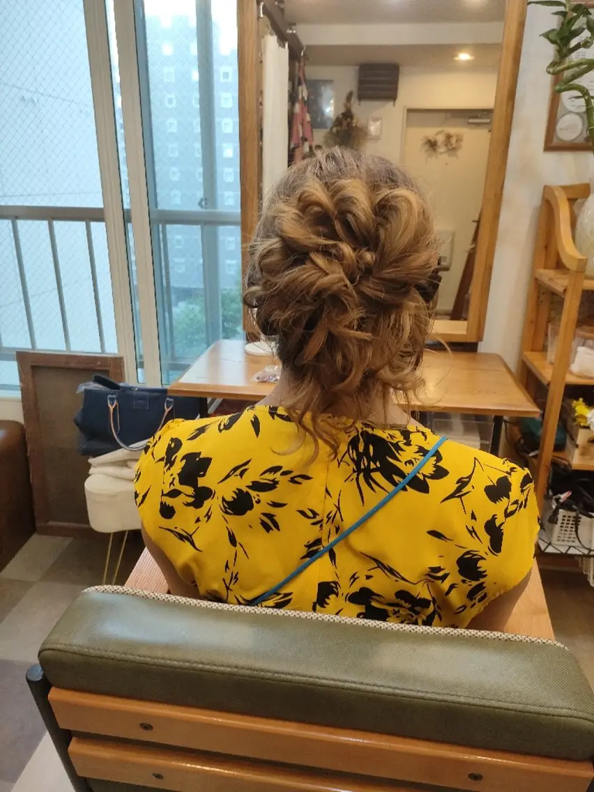 ヘアアレンジ ヘアセット HempBeauty 浅野アサミのヘアスタイル