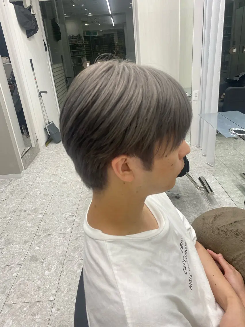 カラー 𝗮𝘆𝘂𝗺𝗶 ハイトーン🎀のヘアスタイル