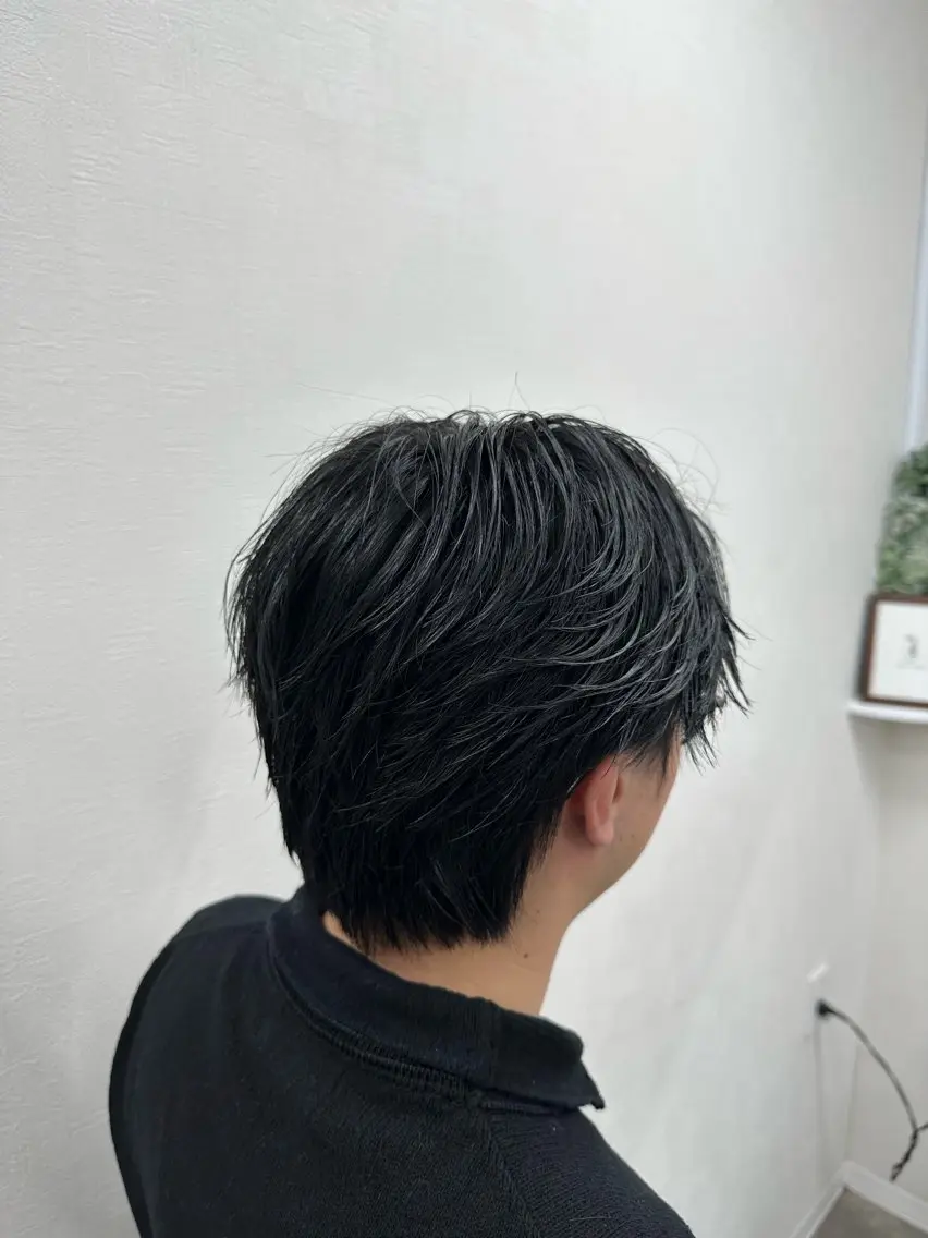 ショート カラー メンズ 黒髪 ブルーカラー ブルーブラック 0choir kodaiのヘアスタイル