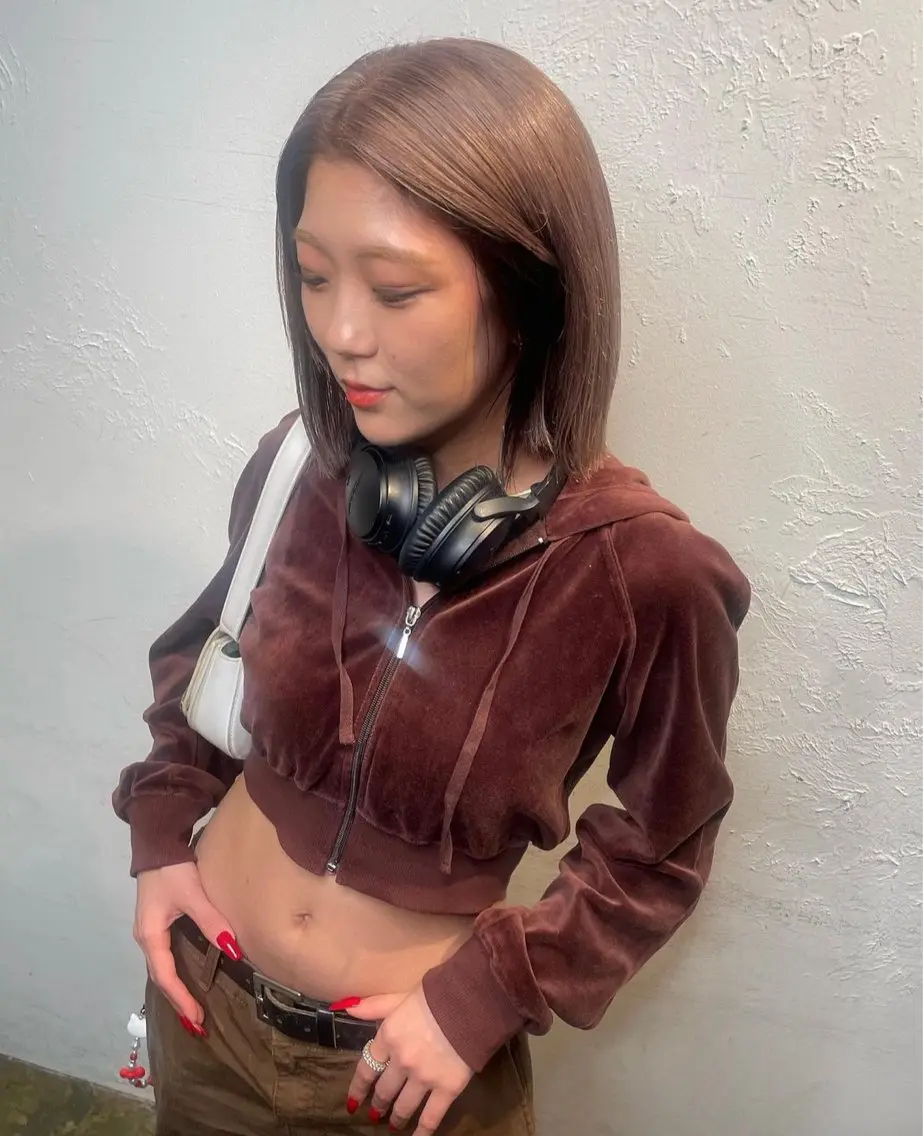 ミディアム カラー ダブルカラー RINA ブリーチ / 海外レイヤーのヘアスタイル