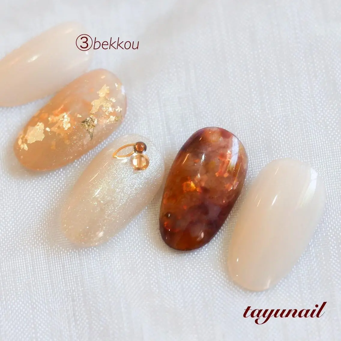 ネイル アートネイル べっ甲ネイル ブルー ブラウン フットネイル ネイルサロン 【たゆnail】のネイルデザイン