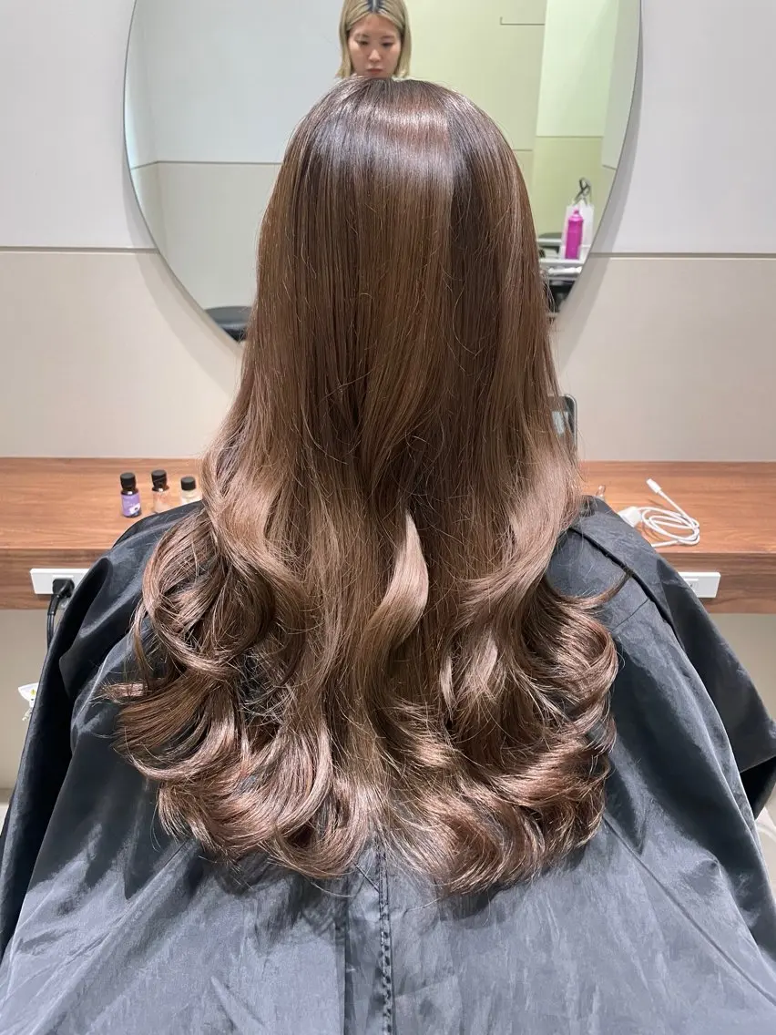 ロング レイヤーカット トリートメント カット トリートメント 岩田菜央 《武蔵小杉》のヘアスタイル