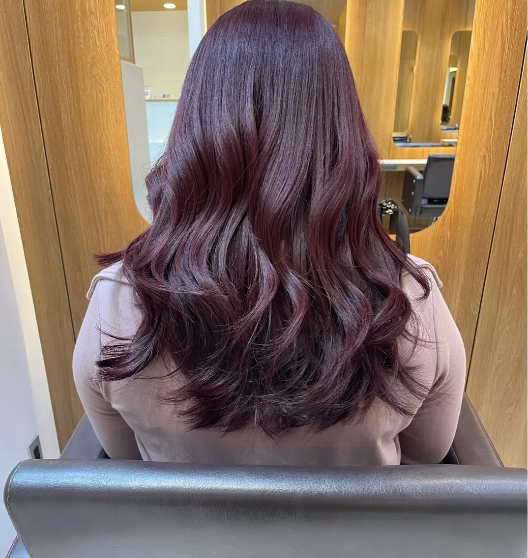 セミロング ヘアカラー 小島 仁美のヘアスタイル