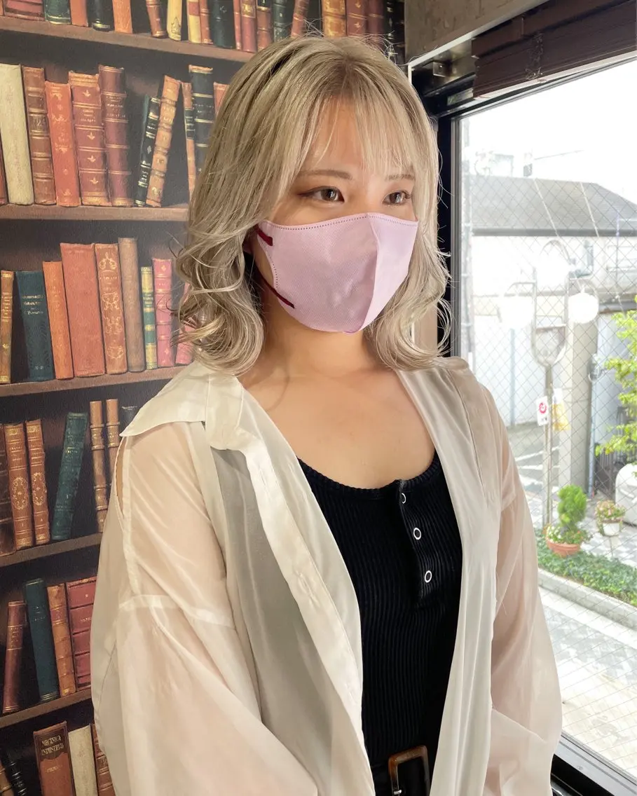 ブリーチオンカラー【ハイダメージレスブリーチ&ダメージレスカラー】CMCトリートメント付きの写真