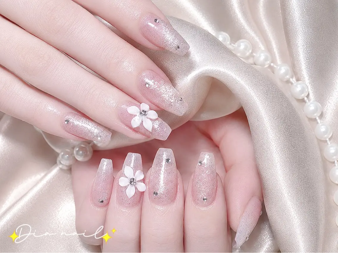 ネイル フットネイル 韓国ネイル レース マグネットネイル ニュアンスネイル ハンドネイル Dia nail サロンのネイルデザイン