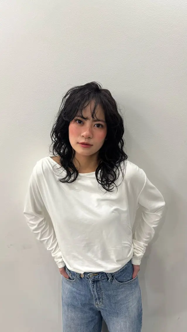 ミディアム 齋藤 結のヘアスタイル