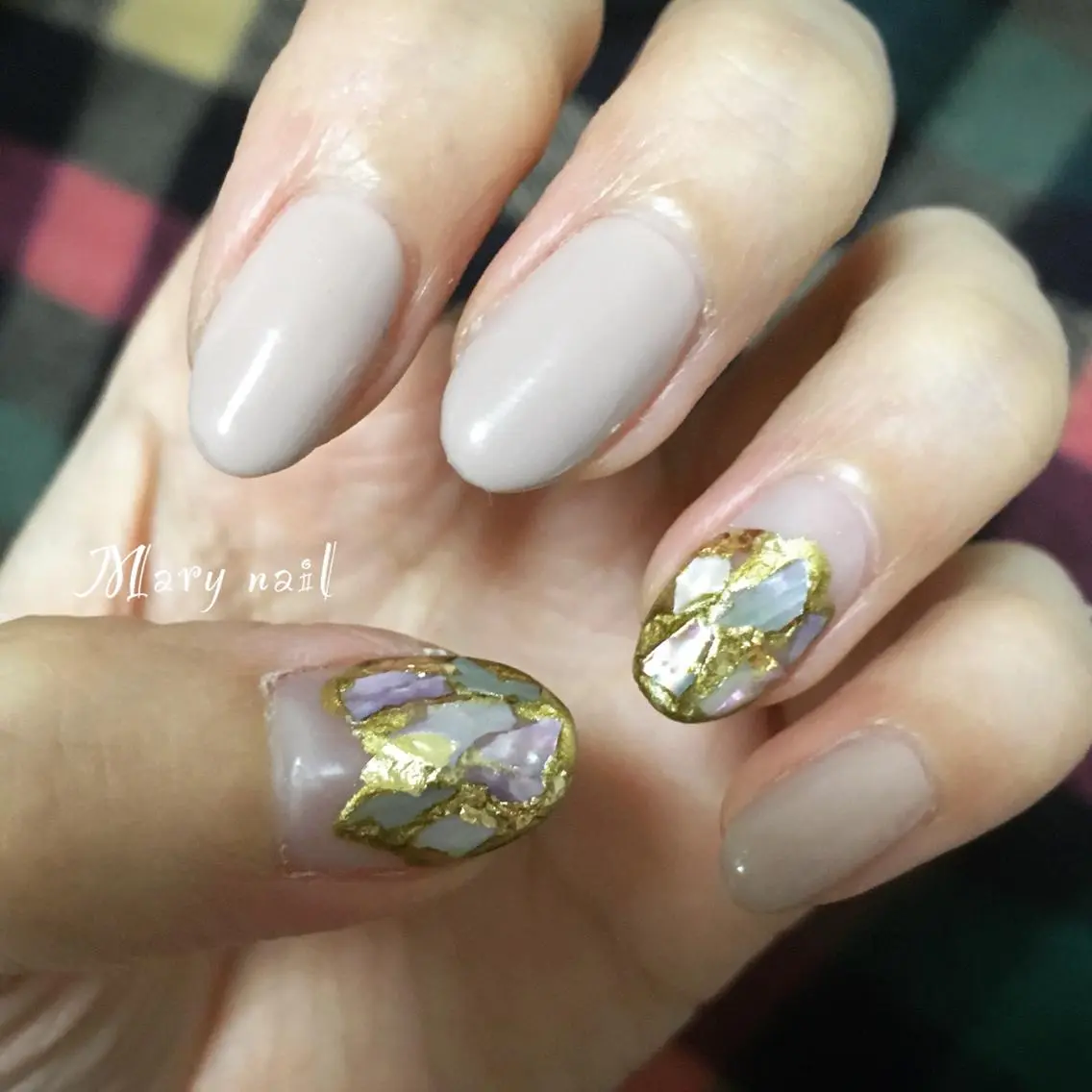 ネイル ゴールド キラキラネイル ハンドネイル Mary nail .narumiのネイルデザイン