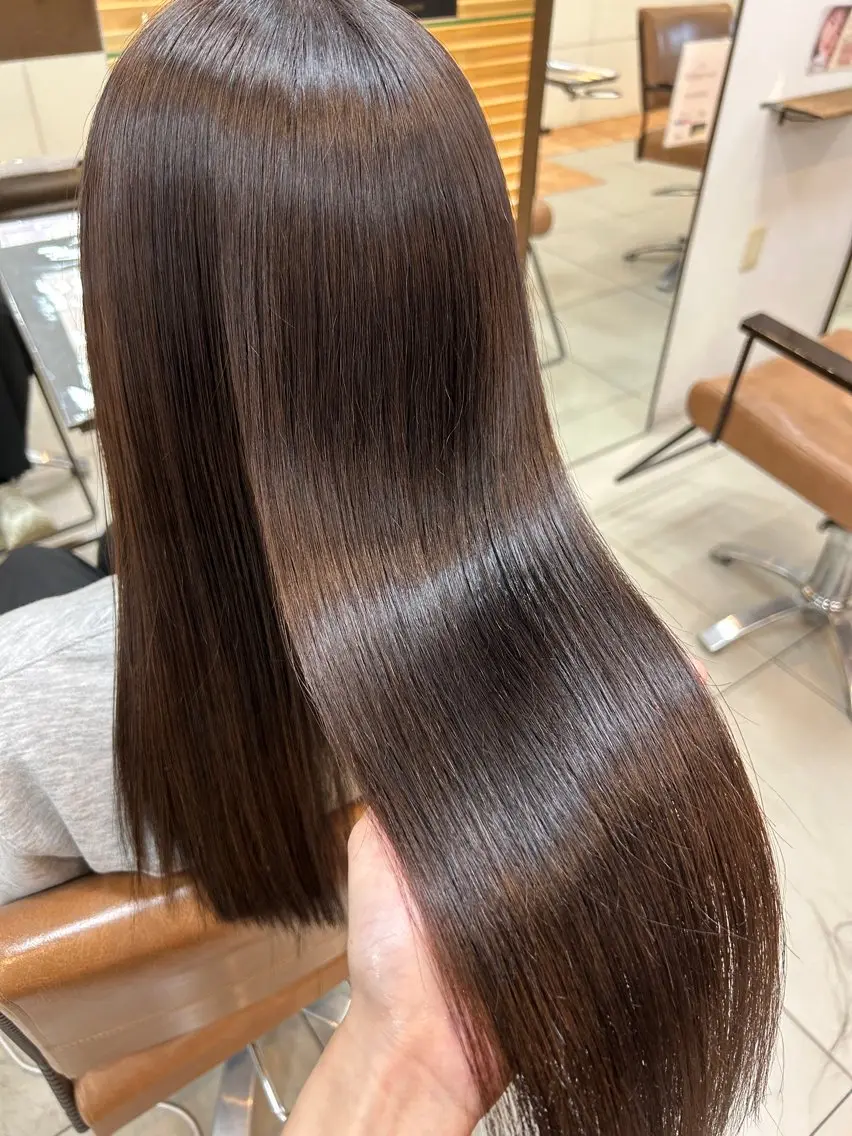 ロング カラー 透明感カラー カット 縮毛矯正 トリートメント 阪田 真奈未のヘアスタイル