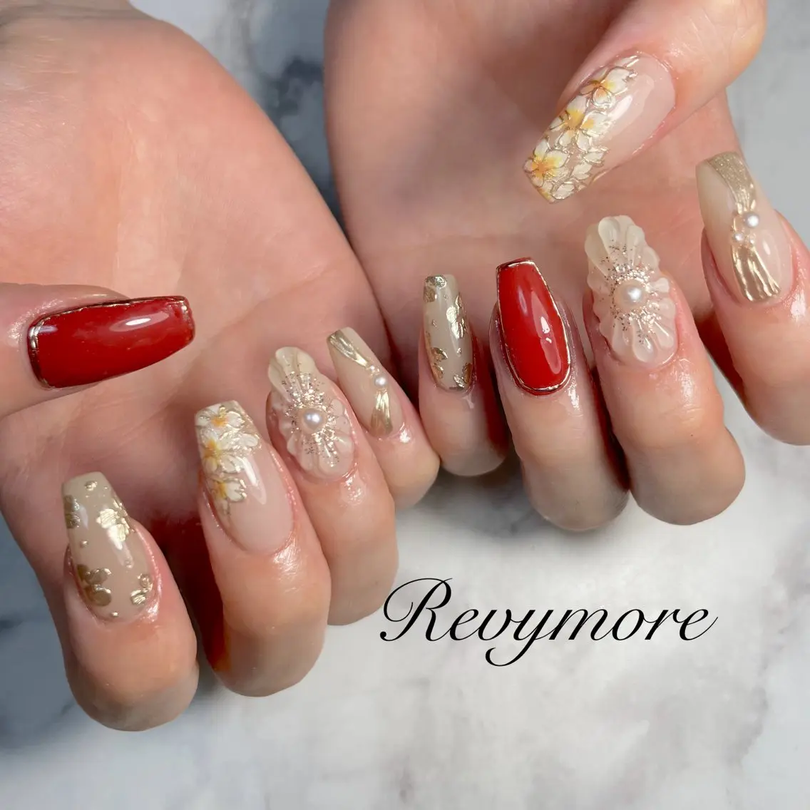 ネイル 成人式 ジェルネイル キラキラネイル 韓国ネイル ニュアンスネイル nail salon Revymoreのネイルデザイン